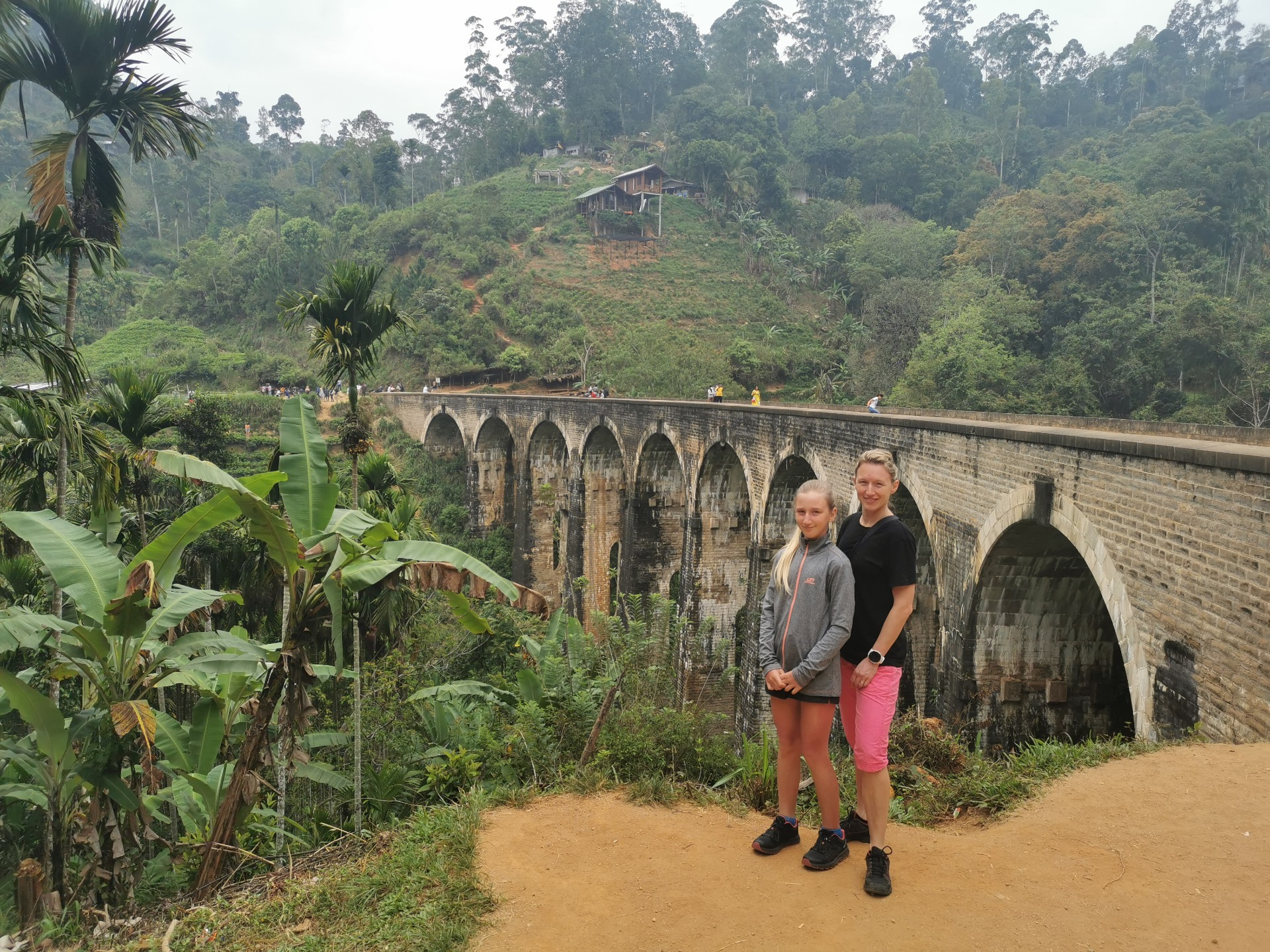 Nine Arches Bridge, Ella